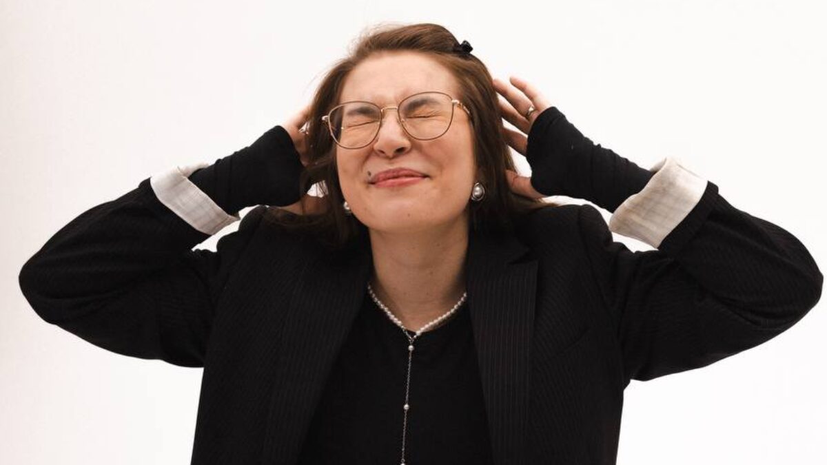 «Эпилепсия – это очень смешно»: преодолев две болезни, петербурженка развивает инклюзивный юмор