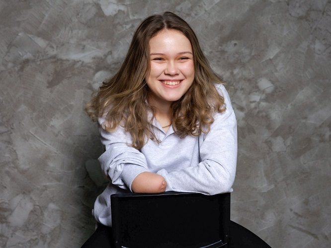 Рука для будущего Маши: фонд «АиФ.Доброе сердце» открыл сбор в TOOBA