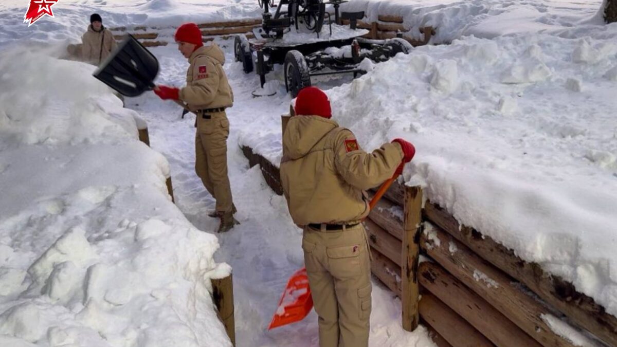 Юнармейский снежный десант