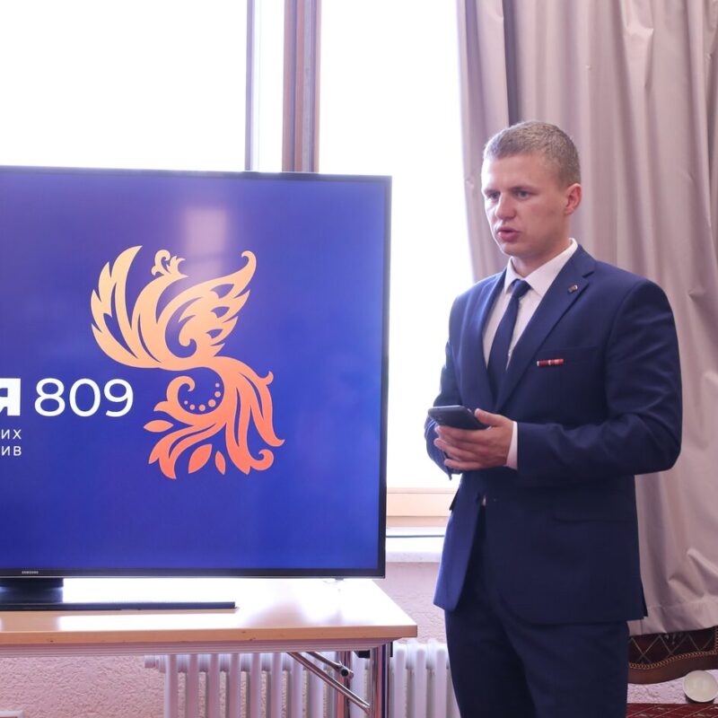 Гранты до 100 тысяч рублей: стартовал конкурс инициатив по сохранению культуры «Россия 809»