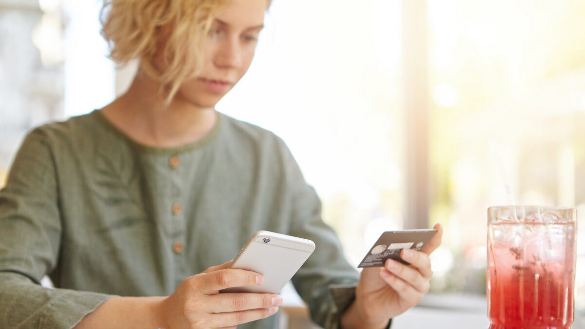 Запрет на автоматическое списание средств за цифровые подписки не скажется на пожертвованиях