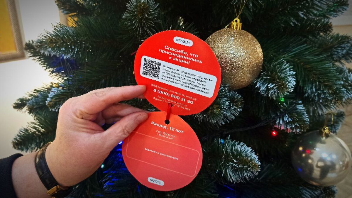 Меломан из Махачкалы получил на Новый год синтезатор благодаря всероссийской акции