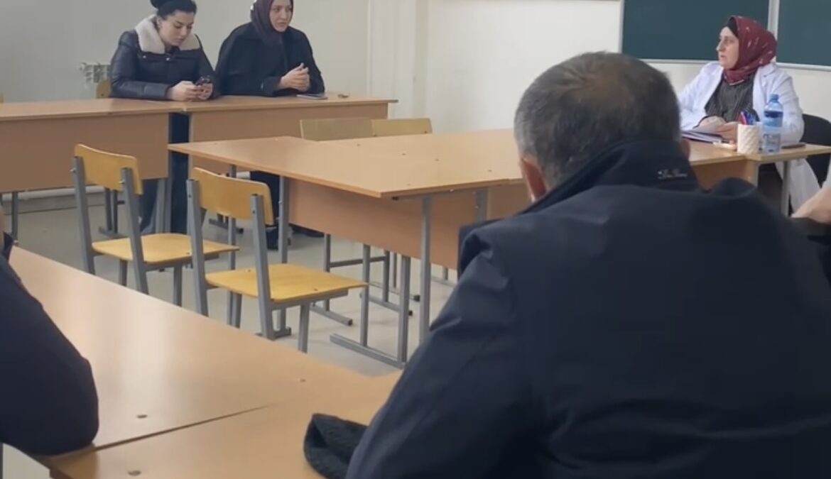 КИЗЛЯР, 10 января. Родительское собрание