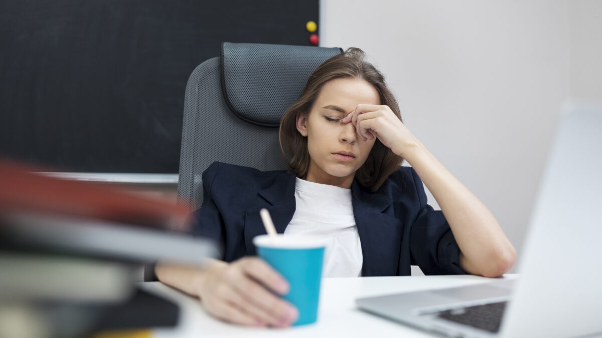 Хроническая усталость: как отличить от обычного переутомления и восстановить энергию
