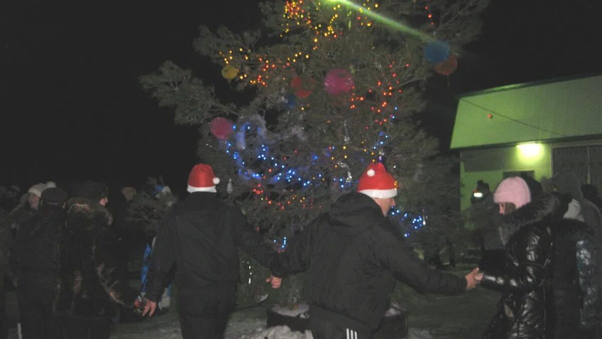 Как празднуют Рождество в деревне рассказала учительница