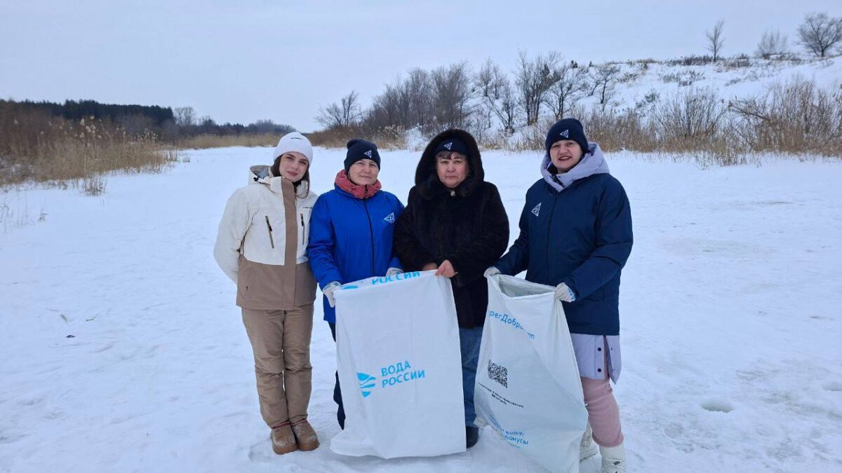 Добровольцы Волонтёрского центра РМК приняли участие во Всероссийской экологической акции «Вода…