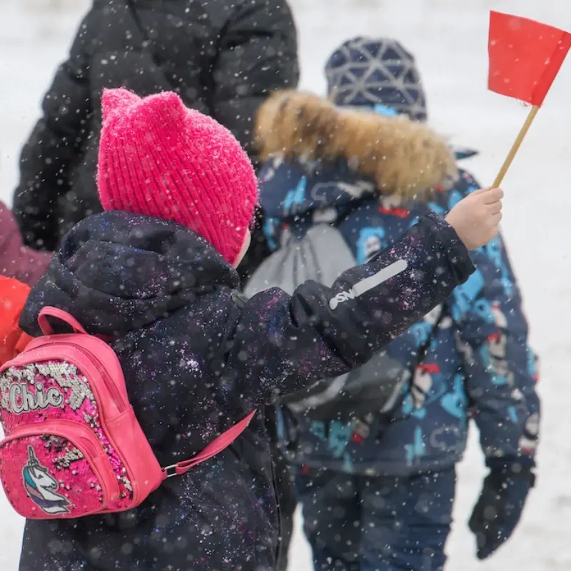 Путин поручил продлить время работы детсадов: что изменится? 