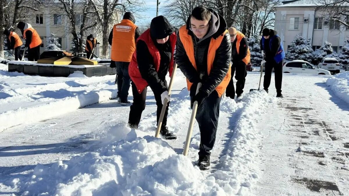 Снежный десант в деле!