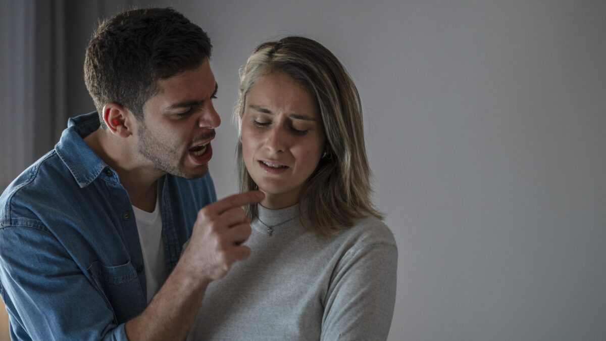 Домашнее насилие: что делать. Эта статья спасёт жизнь