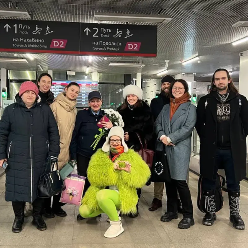 «Я и пассажиры – одна семья»: горожане собрали деньги на ремонт дома любимого контролёра