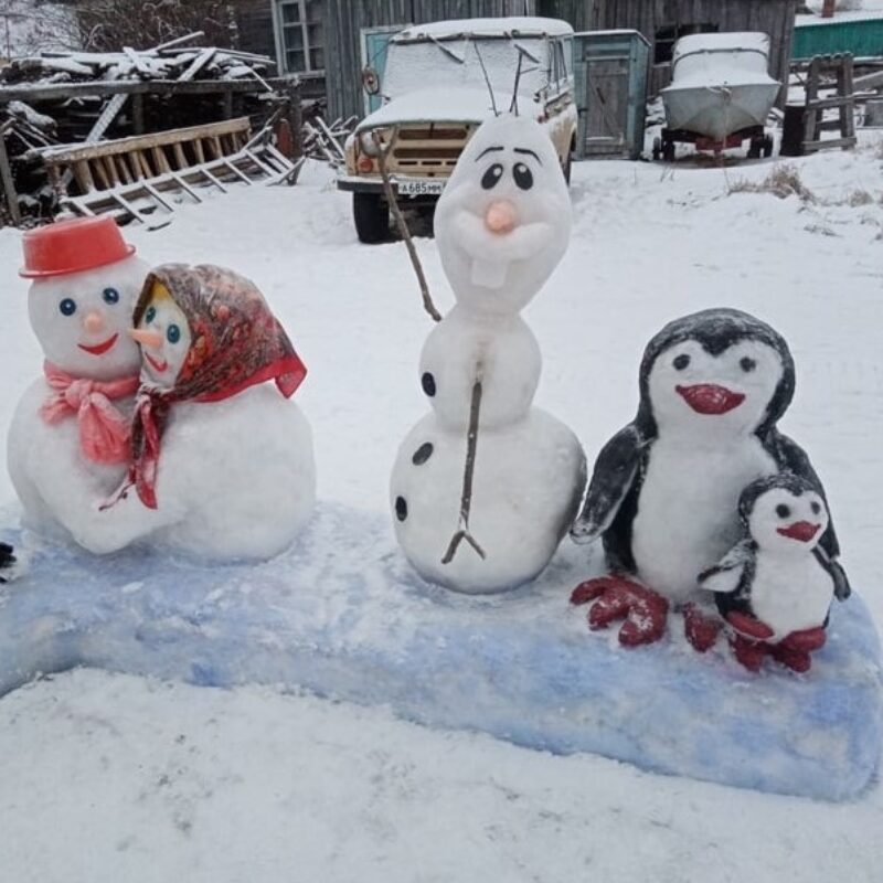 Снежные скульптуры создают супруги за полярным кругом