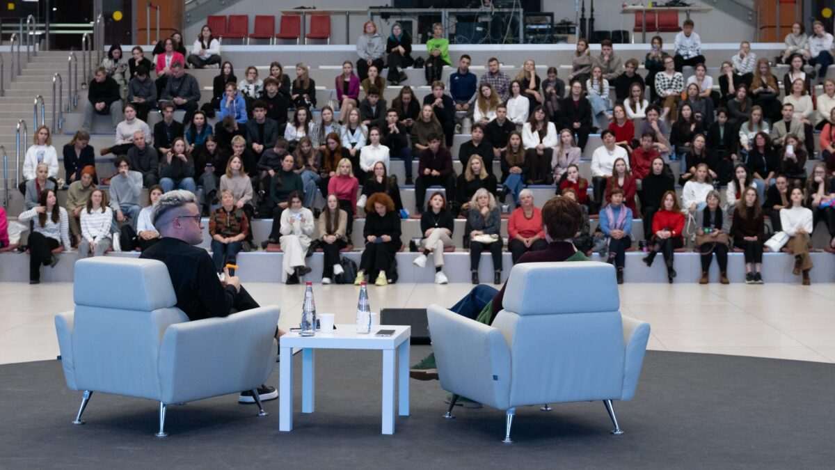 Волонтёр и собственные инициативы