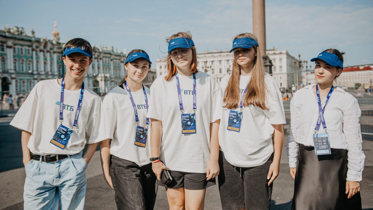 Техника подъема тяжестей и профилактика травм спины в приюте