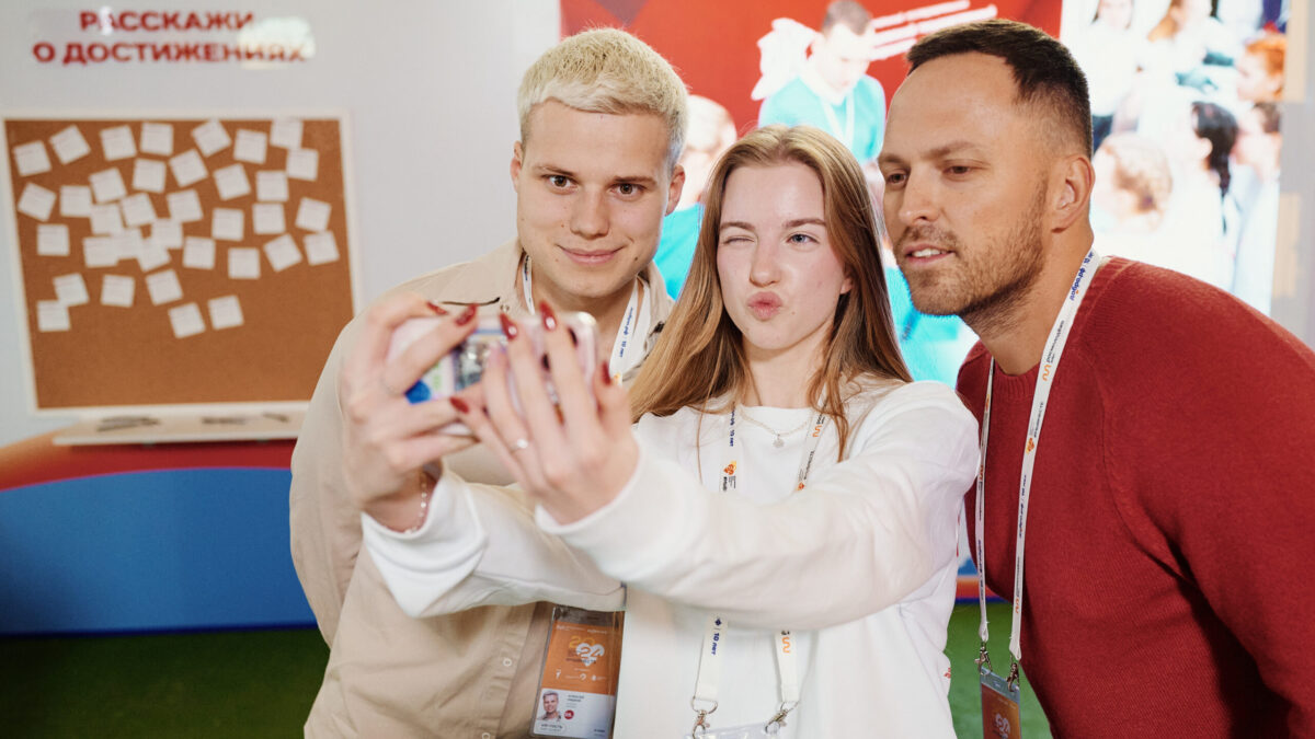 «Вы не вправе ничего от них требовать»: какие подвохи таит работа НКО с молодёжью