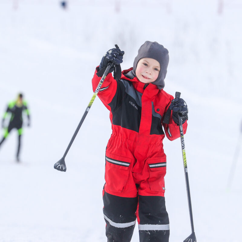 Открыт набор волонтёров на «Лыжню России»-2026. 20 вакансий для добровольцев в разных регионах