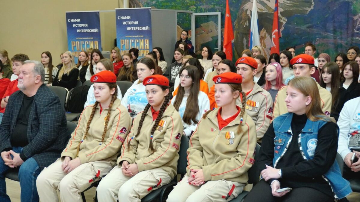 ВОЛГОГРАДСКИЕ ВОЛОНТЕРЫ СТАЛИ УЧАСТНИКАМИ МЕЖДУНАРОДНОГО ДИАЛОГА НА СТАРТЕ ПАТРИОТИЧЕСКОГО ФОРУМА
