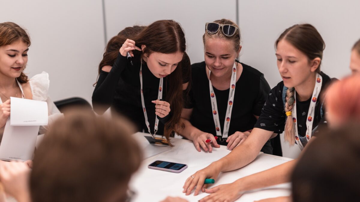 Избегание разговоров о трудностях