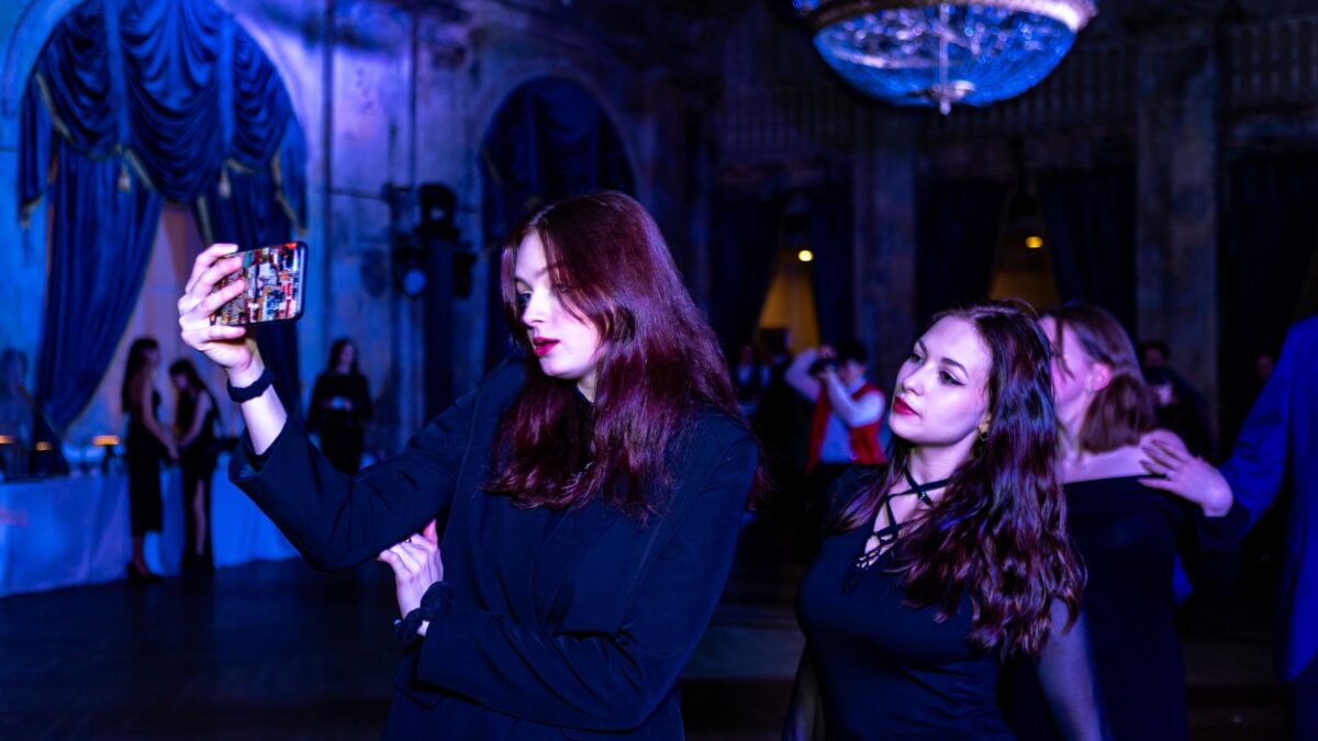 Психологическая поддержка волонтёрами друг друга