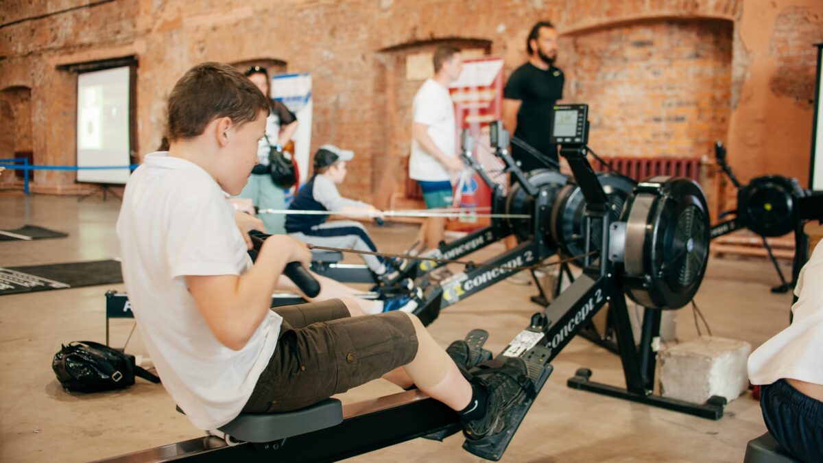 Работа и финансовое давление