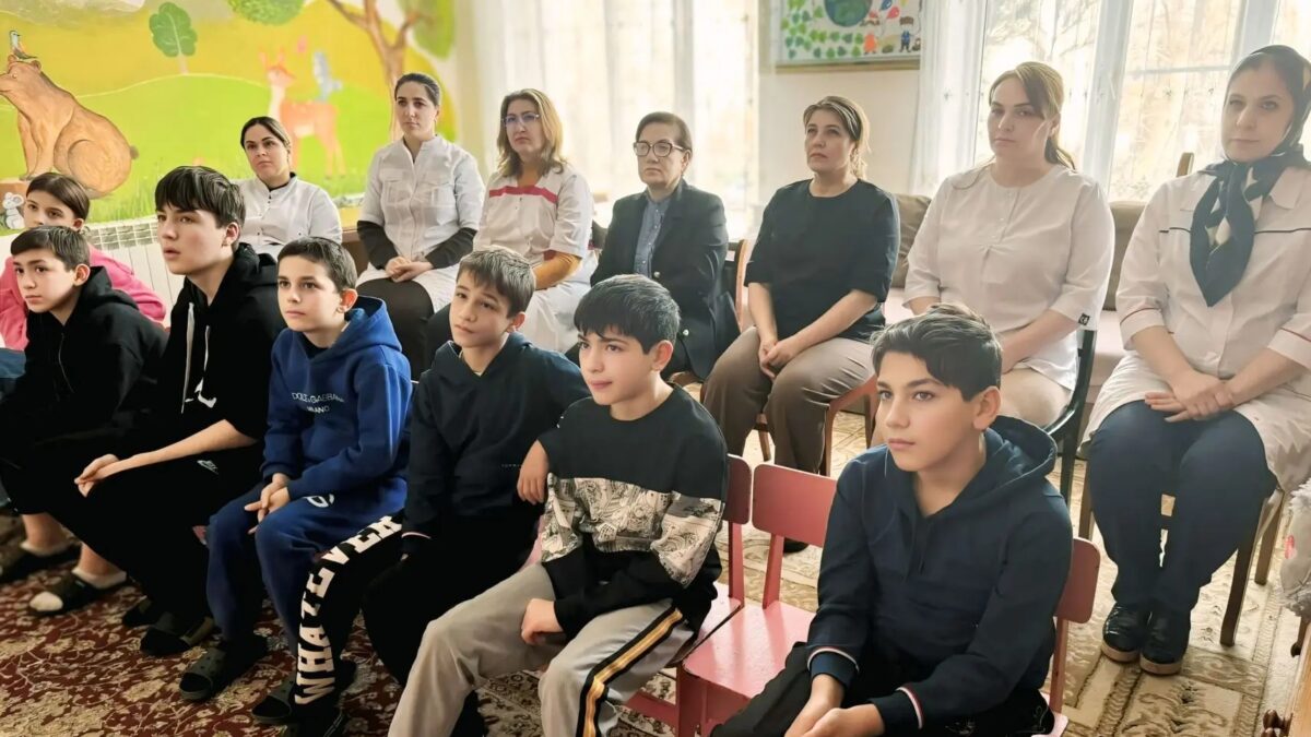 Просмотр документального фильма Андрея Медведева «Предательство» 12+