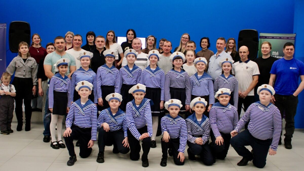 Семьи объединились в патриотизме!