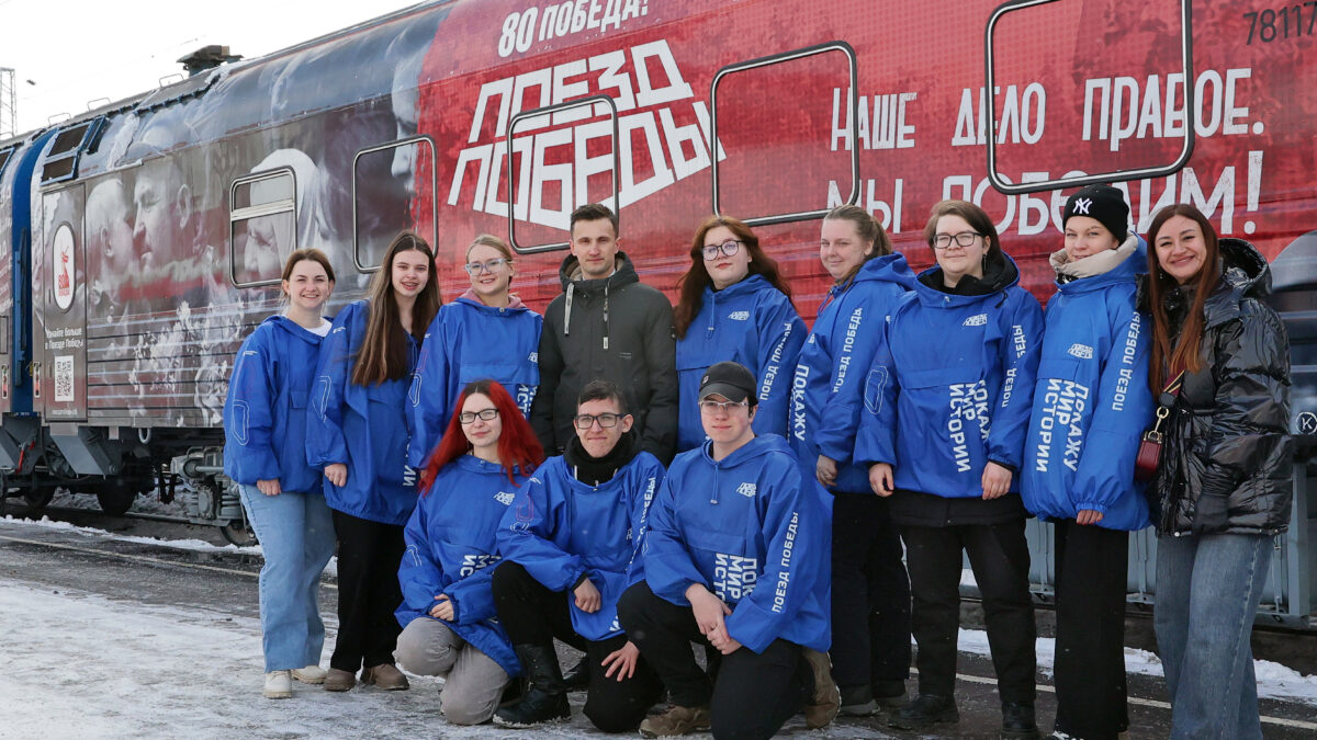 Более 50 волонтеров задействовано в работе «Поезда Победы» в Вологодской области.