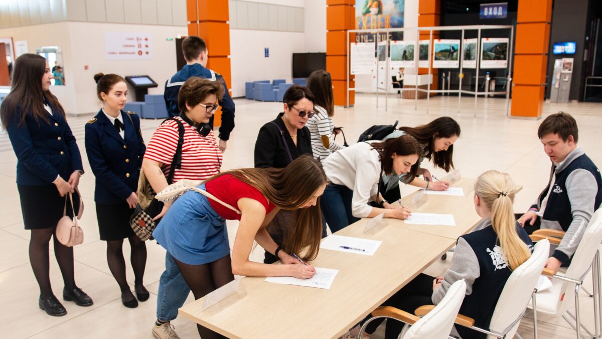 Поддержка эмоционально сложных коммуникаций