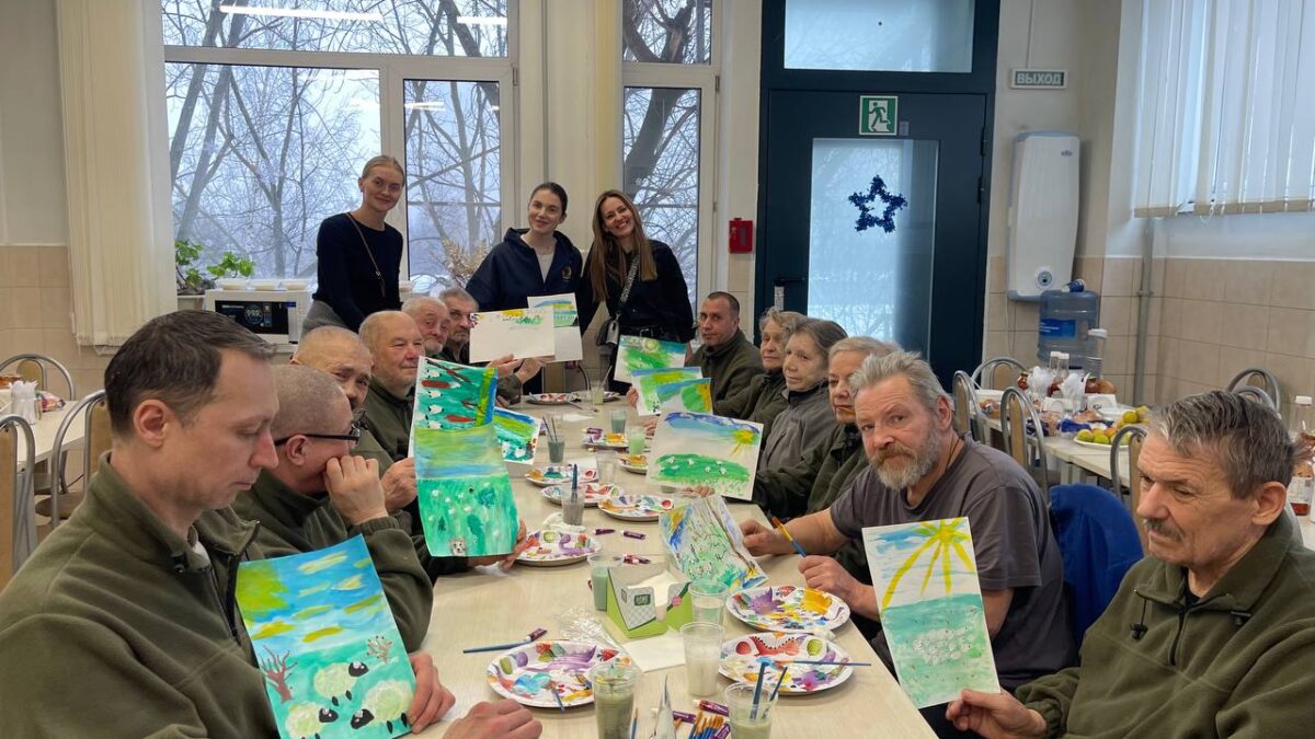 Весна на альбомном листе