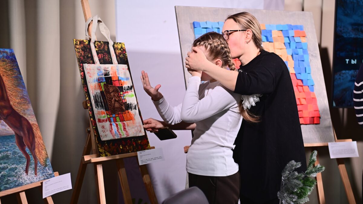 Помощь слепым и слабовидящим: 14 благотворительных фондов