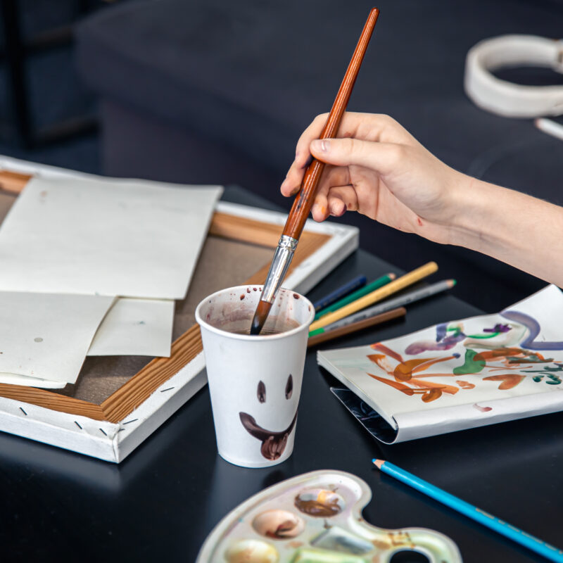 Борьба за каждое движение: как родителям детей с ДЦП не выгореть – 3 упражнения из арт-терапии