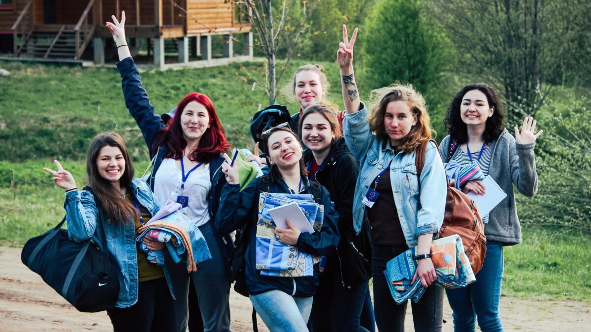 Волонтерское участие в проектах «Музыка в метро» и на вокзалах