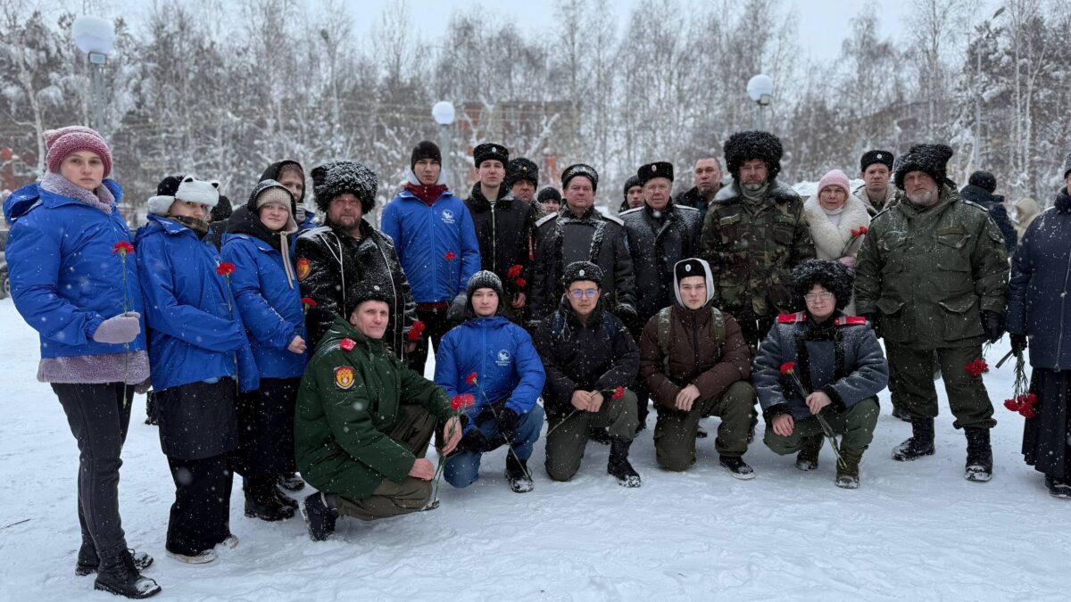 Волонтёры Победы города Сургута почтили память погибших в Афганистане