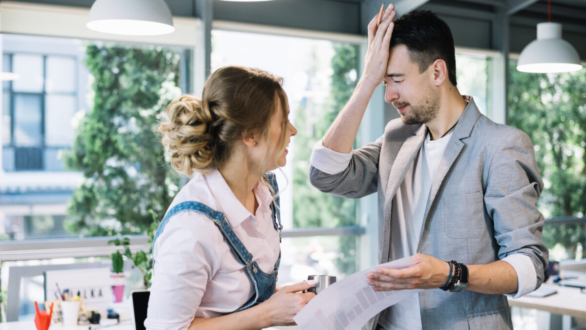 Не вмешиваться или устроить «разбор полётов»? Как решать конфликты в коллективе НКО