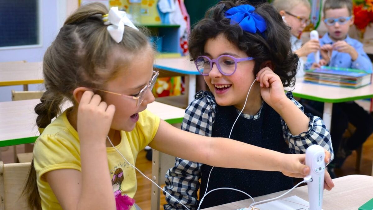 Помощь слепым и слабовидящим: 14 благотворительных фондов