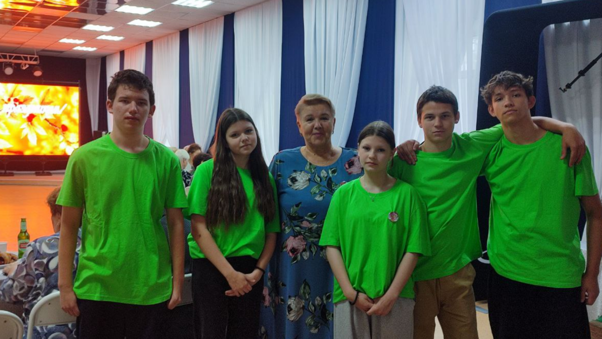 «Нелюбимые дети слишком рано взрослеют»: 70-летняя югорчанка вытаскивает подростков из беды