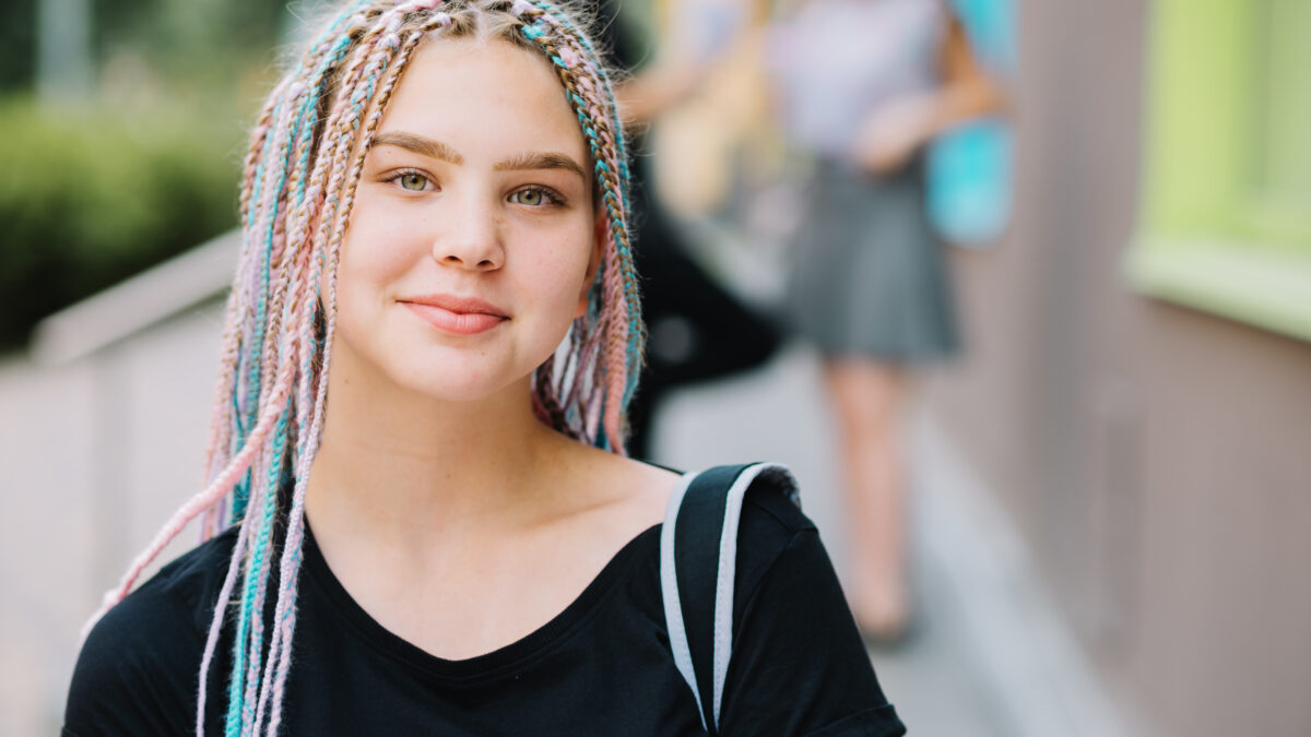 Всё про дреды и косички: как носить, когда снимать и как к ним привыкнуть – полный гайд