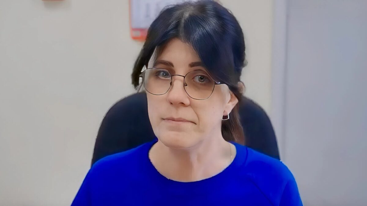 «Переживала, а потом прислали фото девочки»: кассир на трассе помогла женщине родить в машине