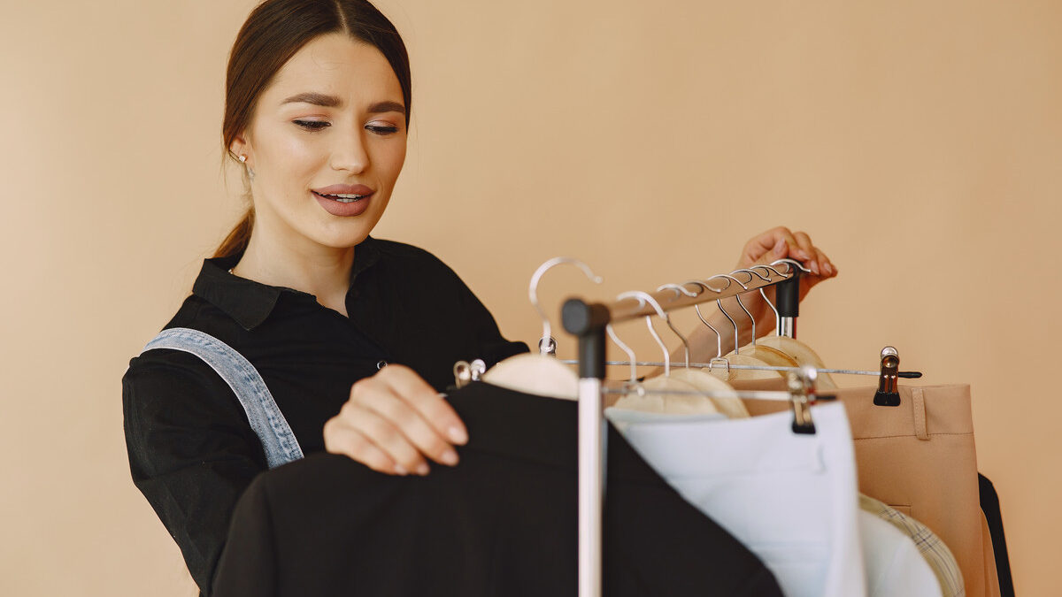 Цветочный принт, кожа и минимализм: что будет в тренде весной 2026-го? Топ-10 образов