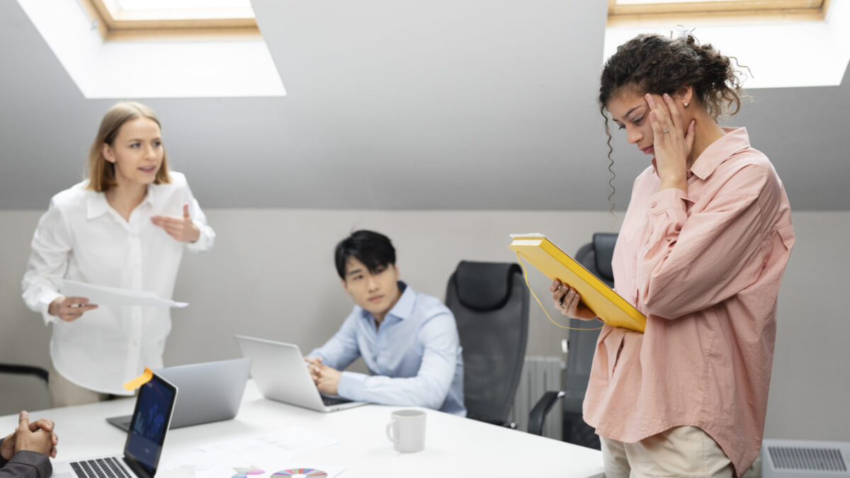 Причины конфликтов в коллективе: разбор ситуаций от НКО