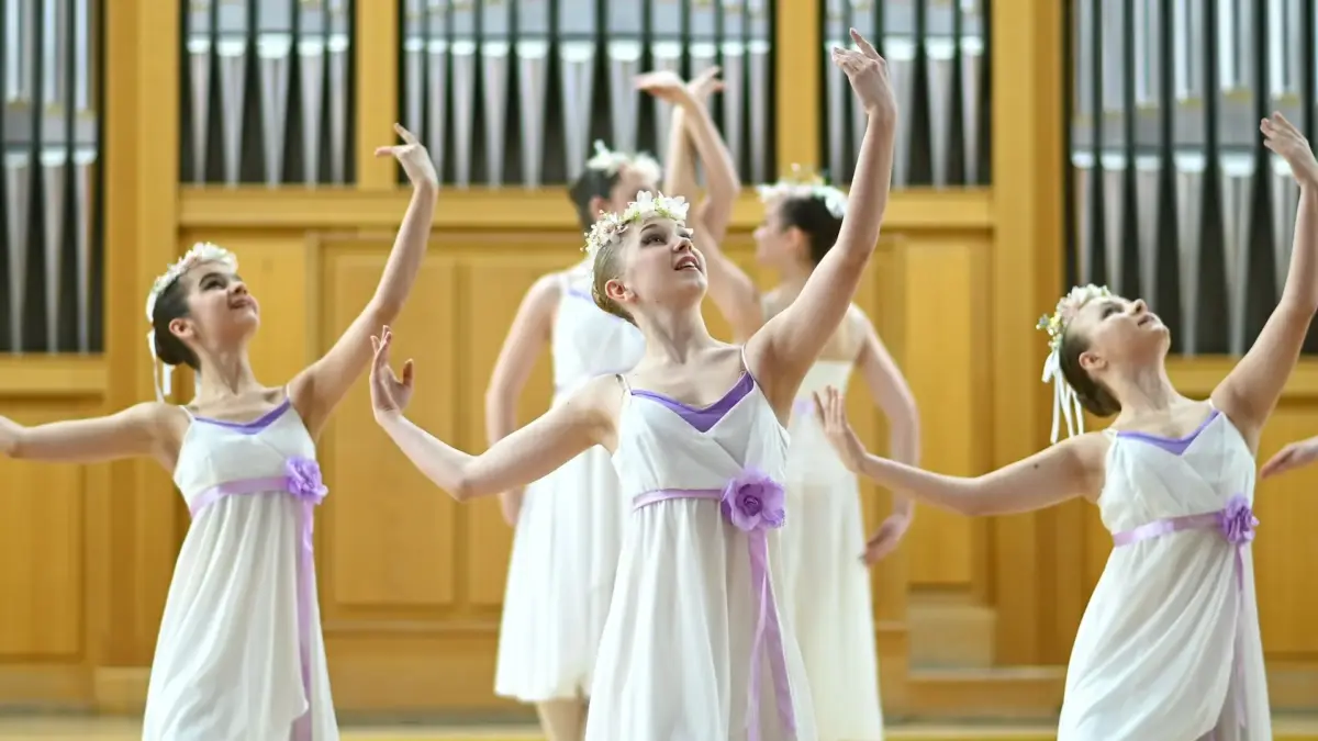 Праздничный концерт «Из чего же сделаны наши девчонки?»: в Краснодаре отметили Международный…