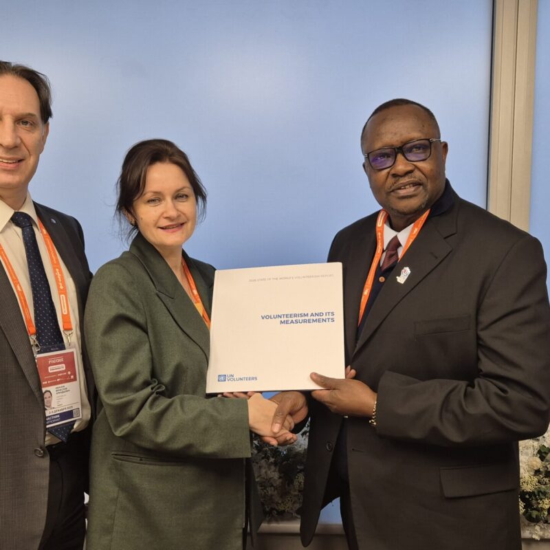 Осознанное добровольчество: что происходит с третьим сектором в мире?