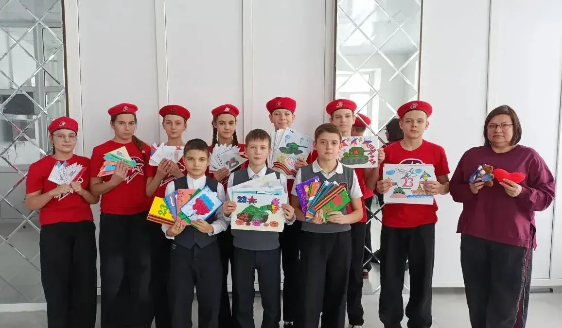 Поздравляем тех, кто защищает!