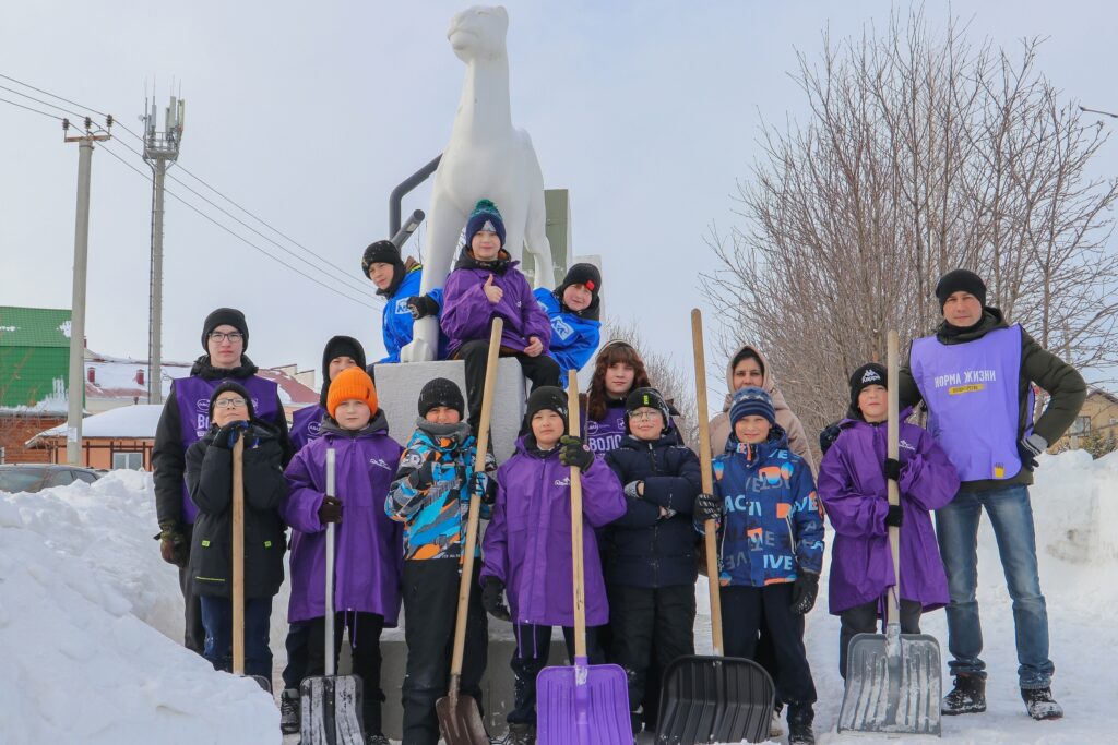 Снежный десант: юные волонтёры спасли Белого барса из снежного плена в Бавлах