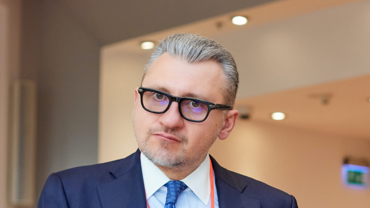 Новое слово, старая тема, а деньги в дуршлаг …