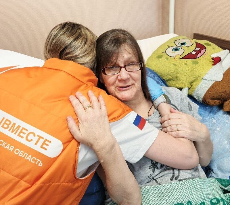 «Отдаём тепло сердец»: волонтёры #МЫВМЕСТЕ помогают пожилым курянам, потерявшим дома 