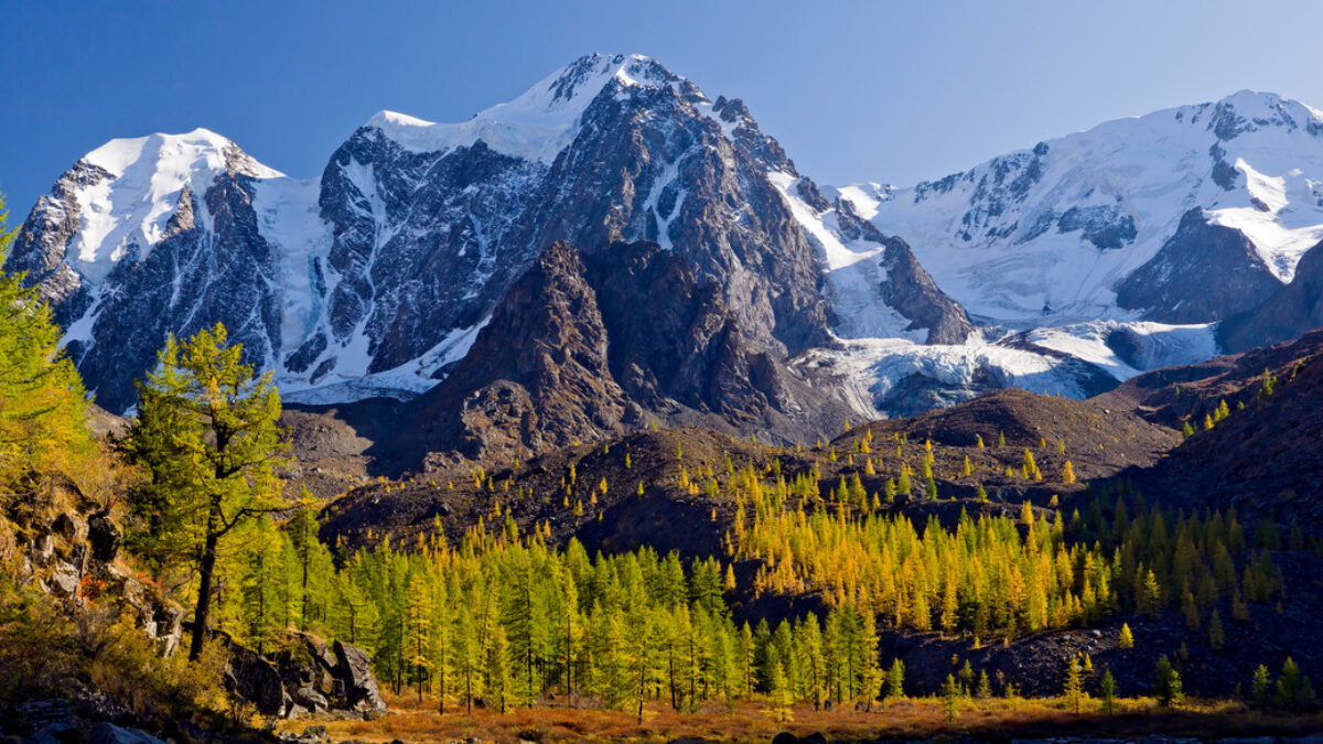 Попробовать вино и полечиться: куда поехать в путешествие по России весной? Семь направлений