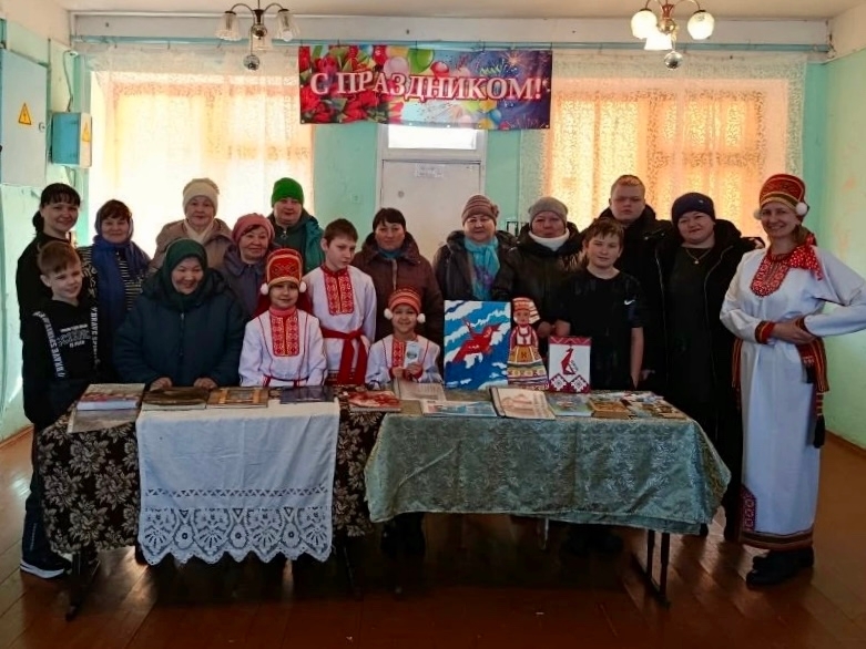 В ТОС «Яблоневый цвет» открыли Год единства народов России!