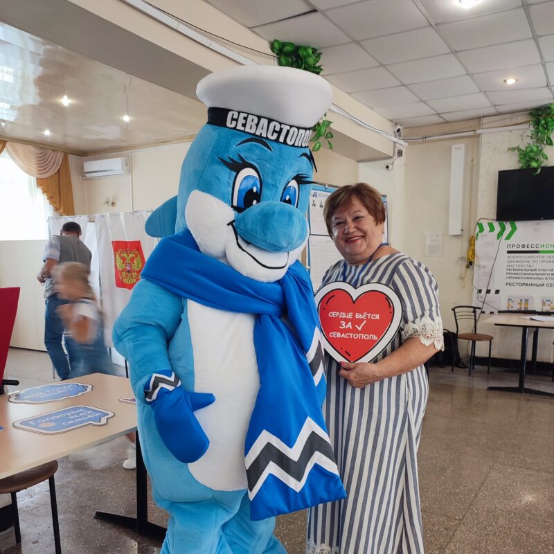 «Для нас психолог равноценен психиатру»: 78-летняя волонтёр учит пожилых заботиться о себе