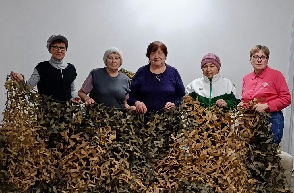 Волонтеры ТОС «Сускан» завершили работу над 135-й маскировочной сетью!