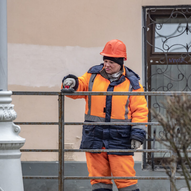 Дворник-герой: пять трогательных историй о работниках